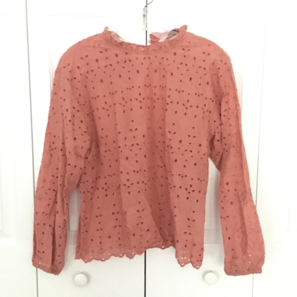 Zara Tops - Women's zara eyelet blouse